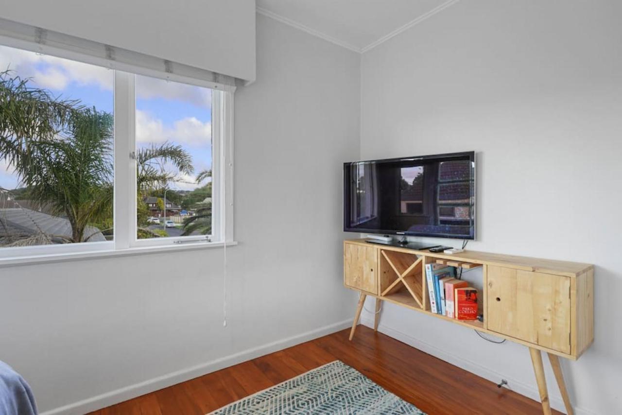 Amazing Home By Beach - Fully Aircon-Ed - Wifi Auckland Exterior photo